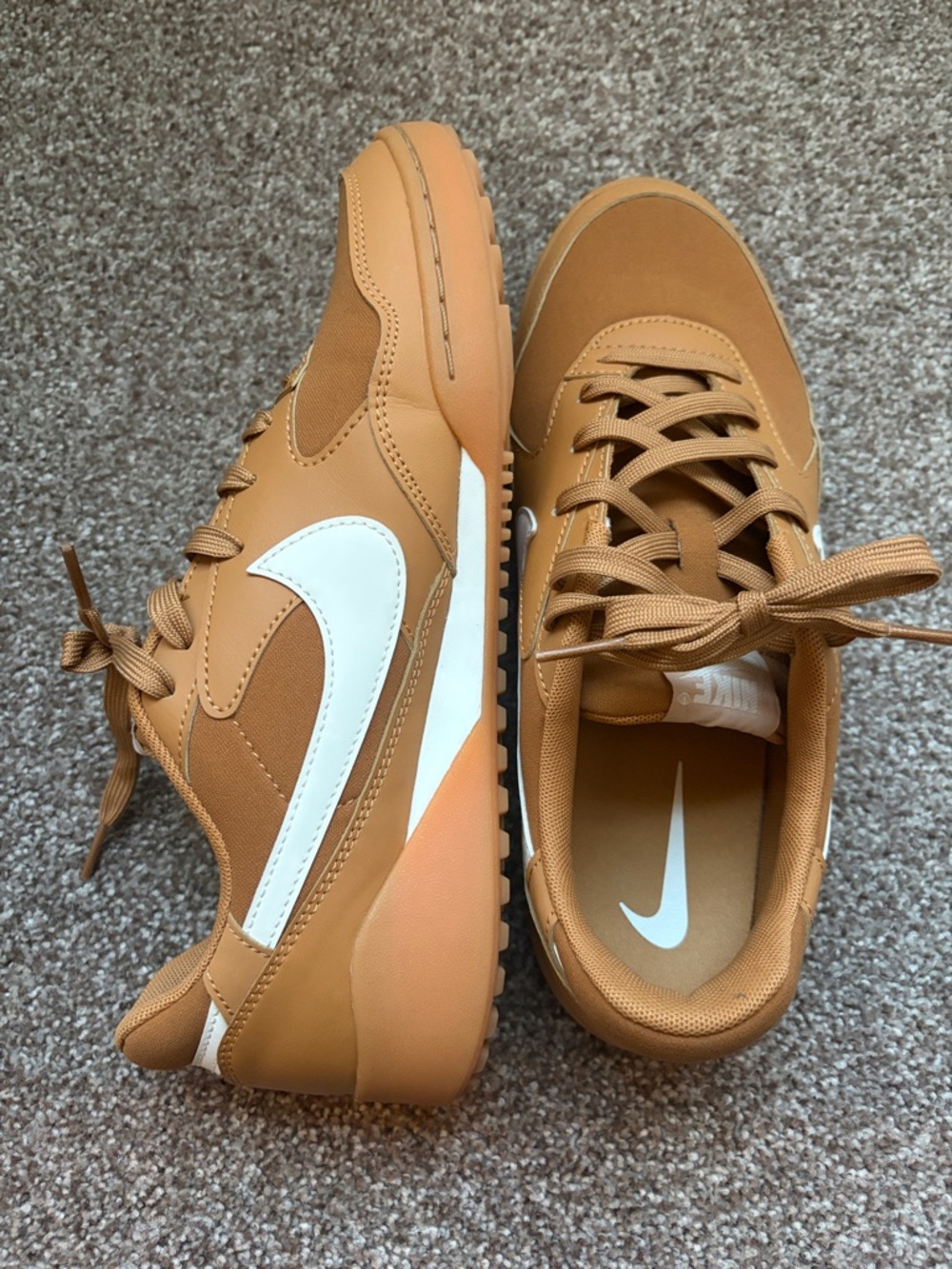 Nike Caramel/Tan Low-Top Sneakers with White Swoosh - Picture 2 of 5